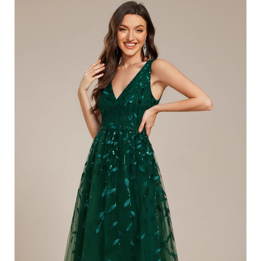 Ever Pretty Green Sequin V Neck Leaf Dress STUNNING BNWT - Picture 3 of 5